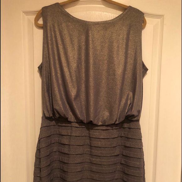 Ronni  Nicole - Picture 1 of 7